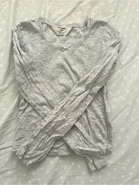 H&M Light Gray Ribbed Lace-Trim Long Sleeve Top